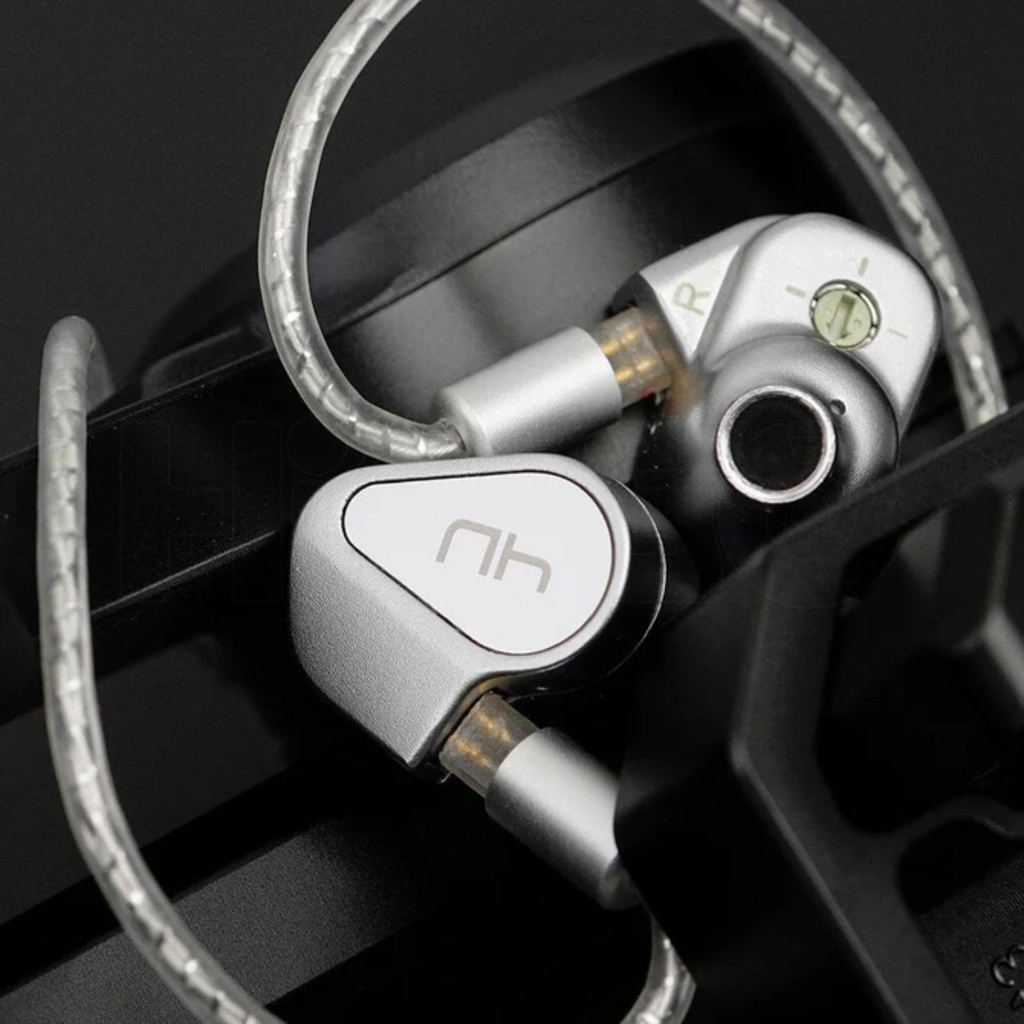 TANCHJIM 4U – IEM dinámico DMT-4 Ultra (cámara dual) con filtro ajustable 4 niveles, cable 2-pin 0.78 mm y jack 3,5 mm.