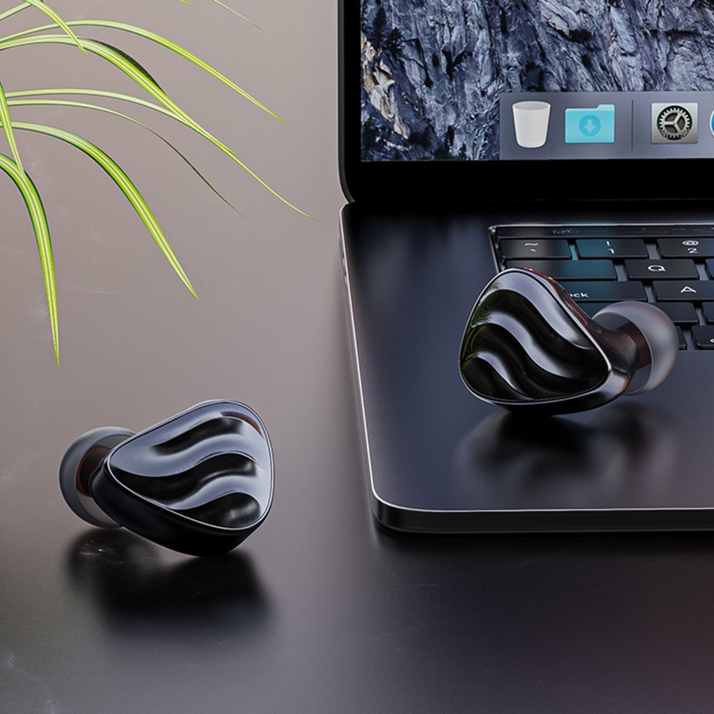 FiiO FH3 — IEM híbrido 1DD (10 mm berilio-plated) + 2× Knowles BA, MMCX y jack 3,5 mm.