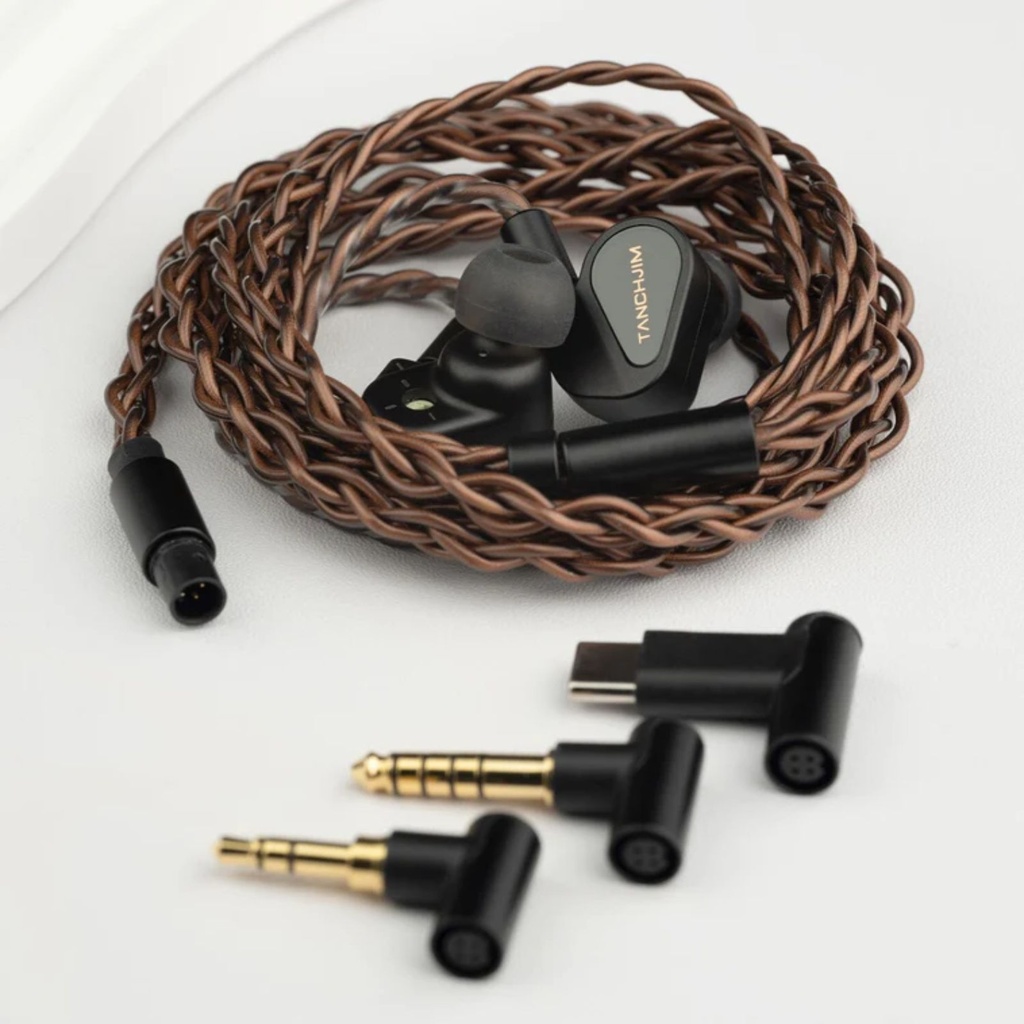 TANCHJIM Fission — IEM dinámico DMT5 (5ª gen) · 0,78 mm 2-pin · plugs 3,5 / 4,4 / USB-C intercambiables.
