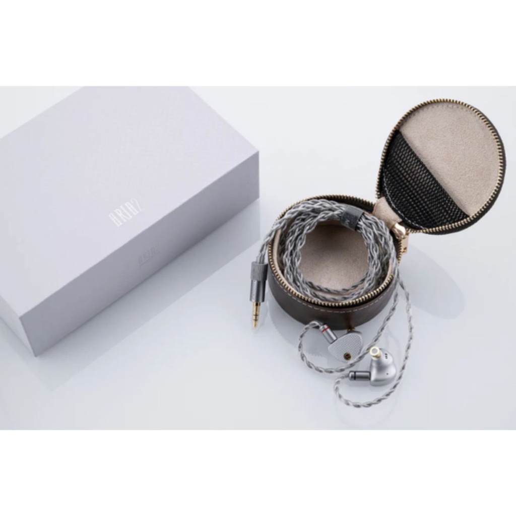 MOONDROP Aria 2 — IEM dinámico 1×DD · 0,78 mm 2-pin · cable con plugs 3,5 / 4,4 mm intercambiables.