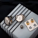 DUNU Falcon Ultra — IEM dinámico single-driver 10,7 mm (2ª gen ECLIPSƎ) con cúpula de aleación Li-Mg + suspensión independiente · MMCX patentado · cable DUW02 Pro con Q-Lock Lite (plugs 3,5 mm y 4,4 mm incluidos) · 2 boquillas de afinación (azul/acero y dorada/latón).