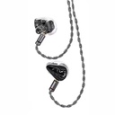 MOONDROP DARK SABER — IEM híbrido 2 Dynamic (10 mm + 10 mm, módulo “Horizontally-Opposed”) + 8 Balanced Armature (4 BA medios + 4 BA Knowles SWFK agudos) · alineación de fase full-band · conector 0,78 mm 2-pin · plug 3,5 mm SE.
