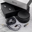 MOONDROP HARMON — IEM triple Dynamic (3 × 10 mm) con crossover acústico coaxial de cuatro cavidades (XTM-3DD) · 0,78 mm 2-pin · plugs intercambiables 3,5 mm SE / 4,4 mm balanceado.