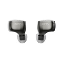 HiBy Zeta — IEM trihíbrido 1DD (10 mm liquid silicone) + 4BA (Knowles/Sonion) + 4 EST Sonion · crossover real de 5 vías + 5 cámaras/tubos acústicos independientes · estructura “Spatial Harmonic Enhancement” · carcasa de titanio CNC · 0,78 mm 2-pin · cable OCC 8 hebras Litz con terminación 4,4 mm balanceada.