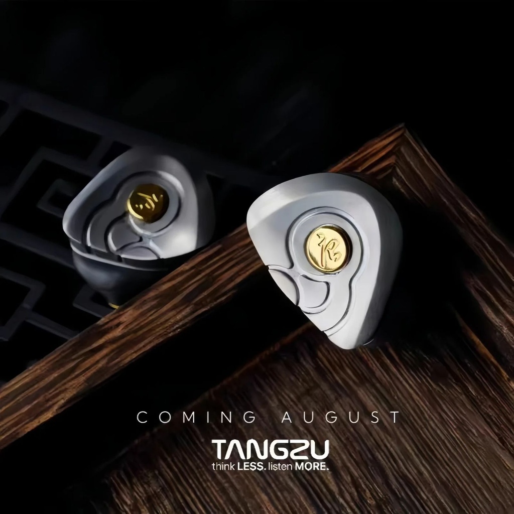 TANGZU THE KING WUKONG — IEM trihíbrido 1 Dynamic + 6 Balanced Armature (Knowles) + 4 EST (Shengyang) · cavidad titanio grado 4 CNC con conductos y resonadores internos · 0,78 mm 2-pin · plug 4,4 mm balanceado · cable Furukawa 148 hilos (plata/cobre + chapados preciosos).