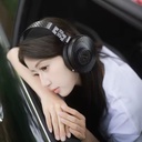MOONDROP HORIZON — over-ear abierto con driver dinámico 50 mm UHE, 32 Ω, 109 dB/Vrms, 20–34 kHz; conectores dual 3,5 mm en los cascos; cable con puntas 3,5 mm SE y 4,4 mm balanceada.