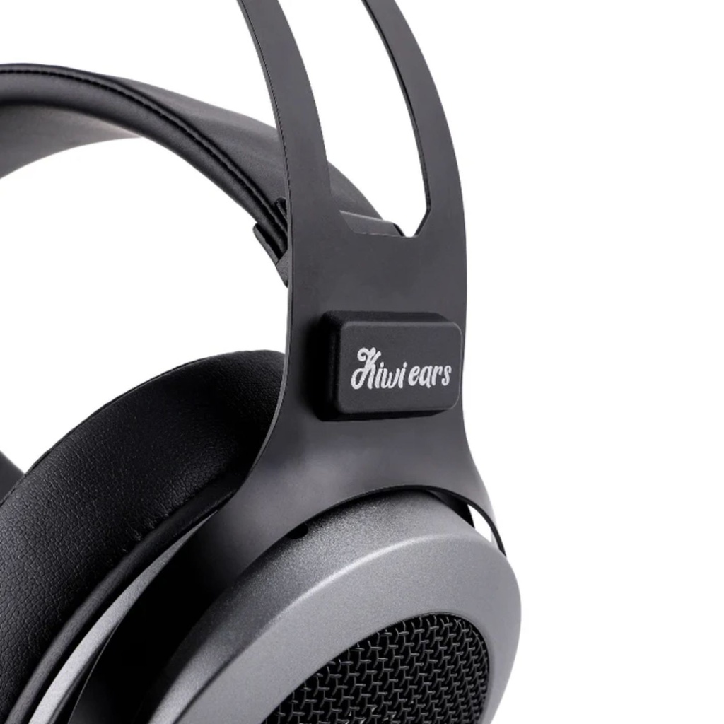 Kiwi Ears Altruva — over-ear abierto con driver dinámico de 50 mm, 32 Ω, 98 dB ±3 dB, 20–40 kHz, cable 3 m con plug 3,5 mm + adaptador 6,35 mm.